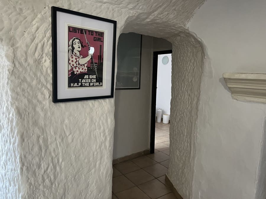 7 bedroom Cave House for sale in Cortes de Baza - € 195,000 (Ref: 8953811)