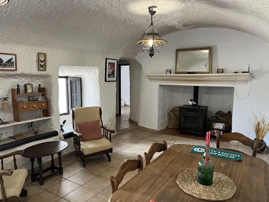 7 bedroom Cave House for sale in Cortes de Baza - € 195,000 (Ref: 8953811)