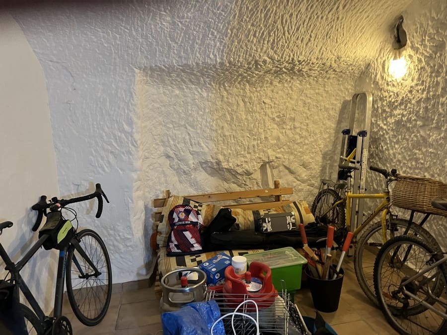 7 bedroom Cave House for sale in Cortes de Baza - € 195,000 (Ref: 8953811)