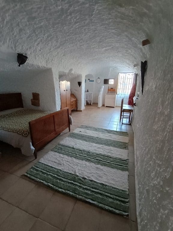 7 makuuhuone Luolatalo myytävänä paikassa Cortes de Baza - 195 000 € (Ref: 8953811)