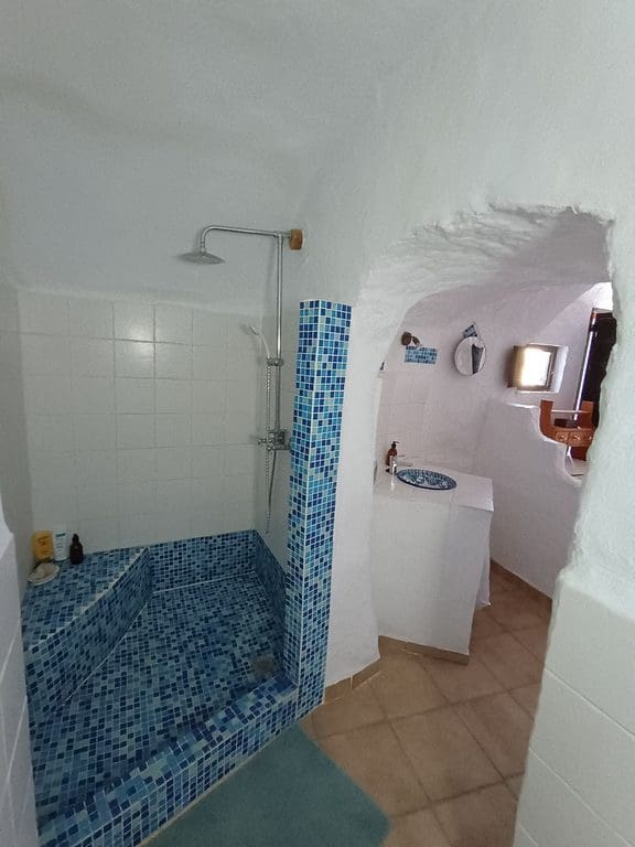 7 makuuhuone Luolatalo myytävänä paikassa Cortes de Baza - 195 000 € (Ref: 8953811)