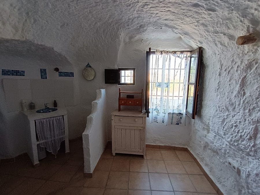 7 makuuhuone Luolatalo myytävänä paikassa Cortes de Baza - 195 000 € (Ref: 8953811)