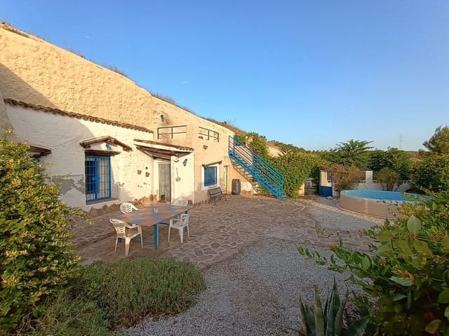 7 sypialnia Dom w skale na sprzedaż w Cortes de Baza - 195 000 € (Ref: 8953811)