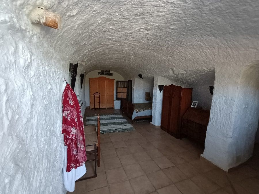 7 makuuhuone Luolatalo myytävänä paikassa Cortes de Baza - 195 000 € (Ref: 8953811)