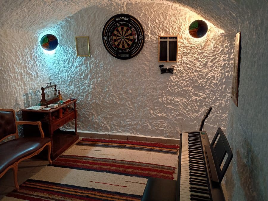 7 makuuhuone Luolatalo myytävänä paikassa Cortes de Baza - 195 000 € (Ref: 8953811)