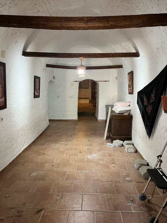 3 bedroom Cave House for sale in Cortes de Baza - € 55,000 (Ref: 8953812)