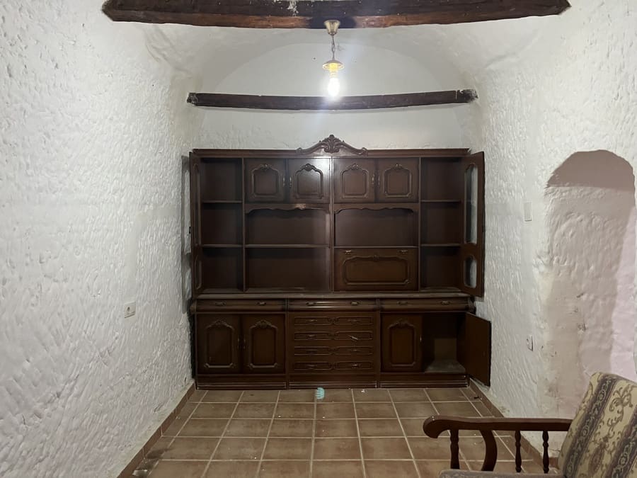 3 bedroom Cave House for sale in Cortes de Baza - € 55,000 (Ref: 8953812)