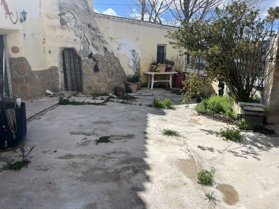 3 bedroom Cave House for sale in Cortes de Baza - € 55,000 (Ref: 8953812)