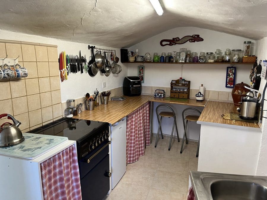 4 sypialnia Dom w skale na sprzedaż w Bacor - 90 000 € (Ref: 8977154)