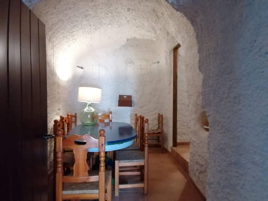 3 soveværelse Hulehus til salg i Cuevas del Campo med swimmingpool - € 99.950 (Ref: 9004650)