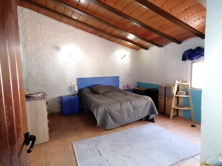 3 soveværelse Hulehus til salg i Cuevas del Campo med swimmingpool - € 99.950 (Ref: 9004650)