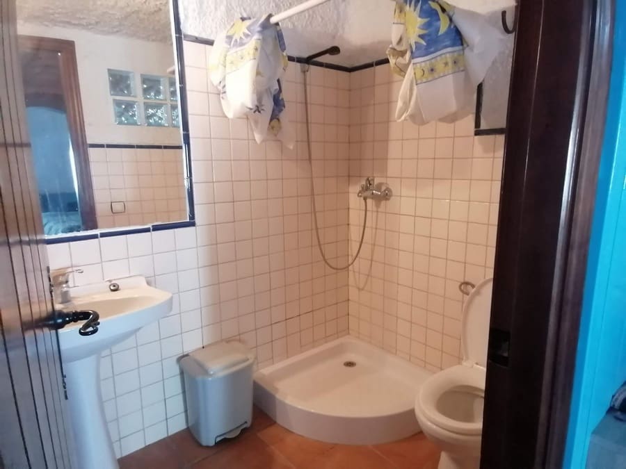 3 soveværelse Hulehus til salg i Cuevas del Campo med swimmingpool - € 99.950 (Ref: 9004650)