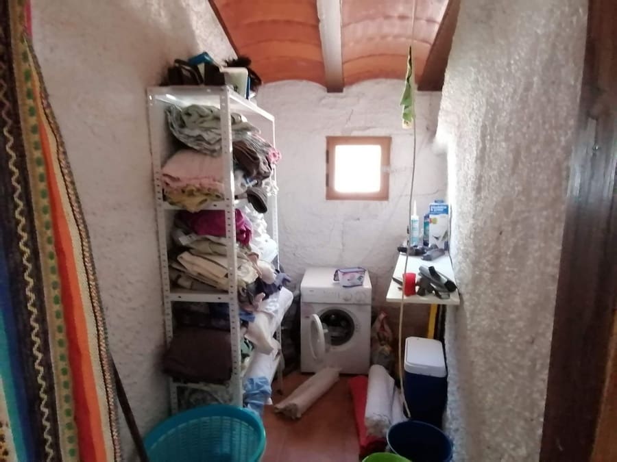 3 soveværelse Hulehus til salg i Cuevas del Campo med swimmingpool - € 99.950 (Ref: 9004650)