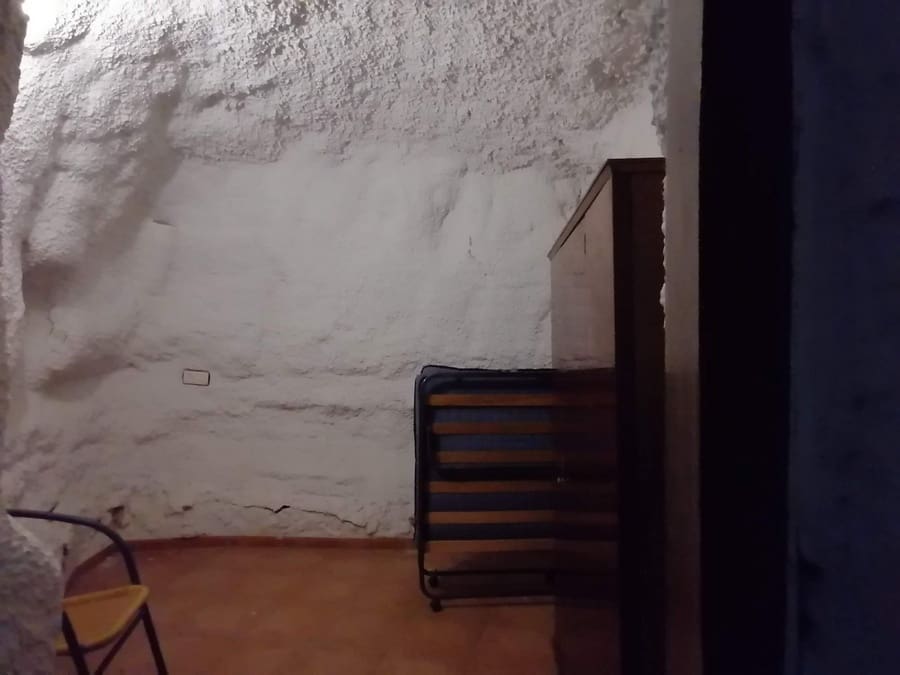 3 soveværelse Hulehus til salg i Cuevas del Campo med swimmingpool - € 99.950 (Ref: 9004650)