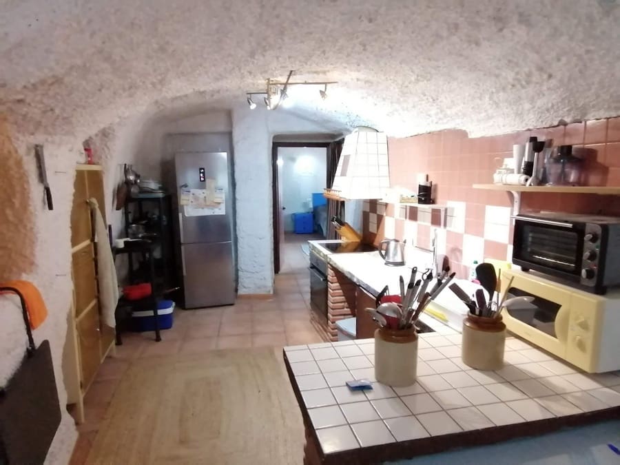 3 soveværelse Hulehus til salg i Cuevas del Campo med swimmingpool - € 99.950 (Ref: 9004650)