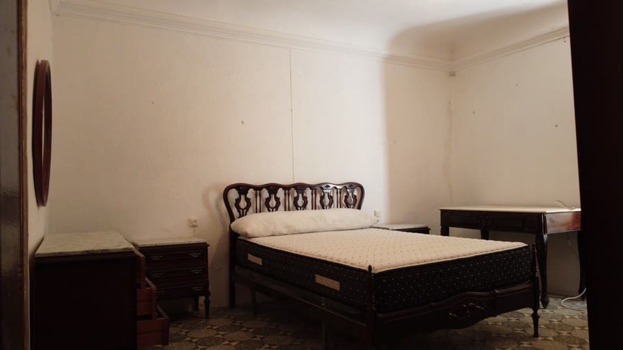 6 slaapkamer Huis te koop in Benamaurel - € 64.000 (Ref: 9135920)