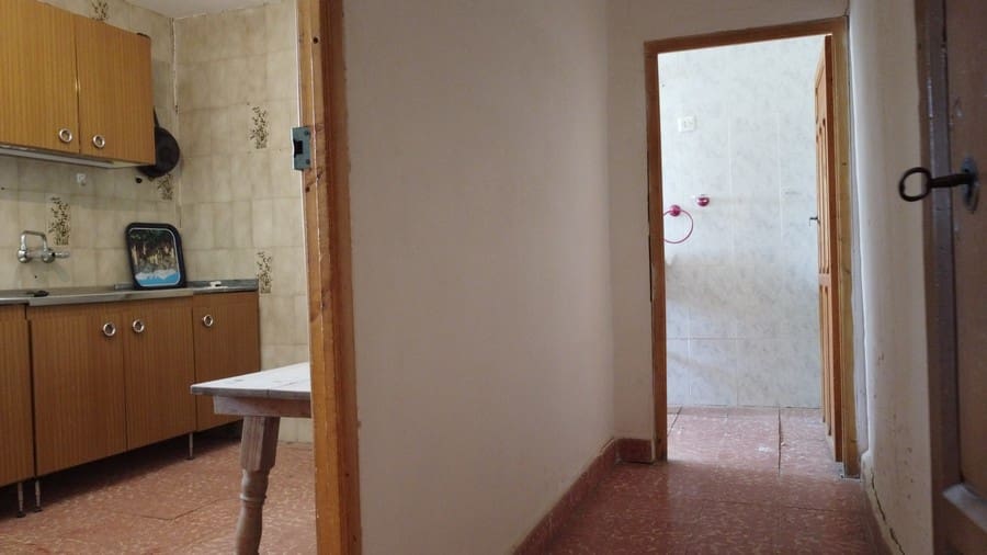 6 slaapkamer Huis te koop in Benamaurel - € 64.000 (Ref: 9135920)