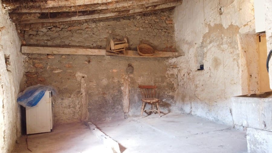 6 slaapkamer Huis te koop in Benamaurel - € 64.000 (Ref: 9135920)