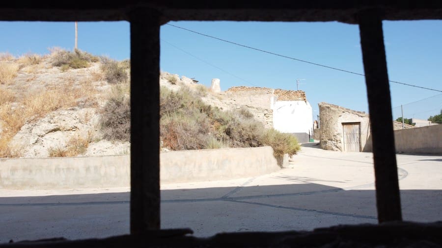 6 slaapkamer Huis te koop in Benamaurel - € 64.000 (Ref: 9135920)