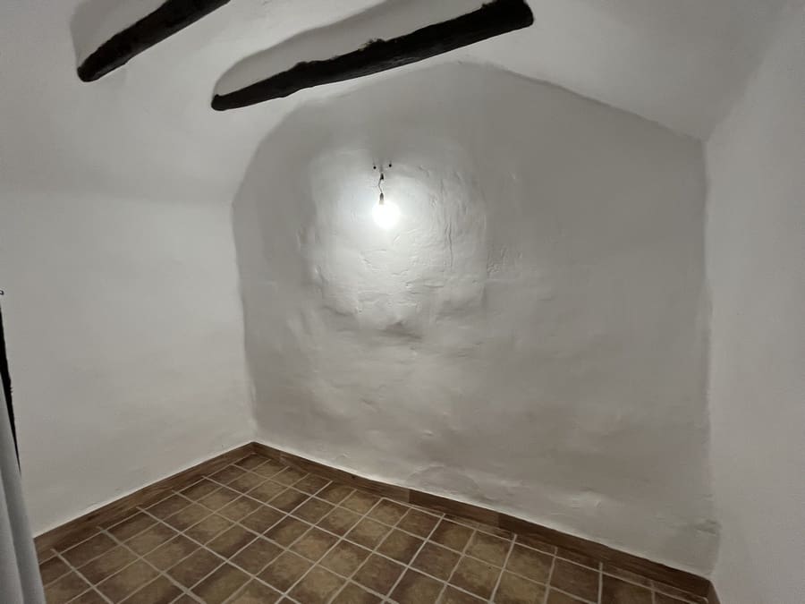 4 soveværelse Hulehus til salg i Cortes de Baza - € 118.950 (Ref: 9144331)