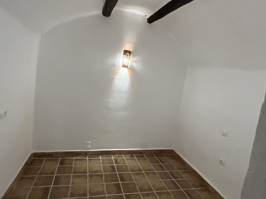 4 soveværelse Hulehus til salg i Cortes de Baza - € 118.950 (Ref: 9144331)