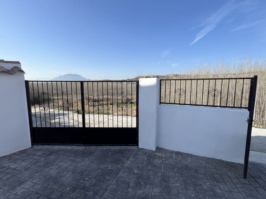 4 soveværelse Hulehus til salg i Cortes de Baza - € 118.950 (Ref: 9144331)