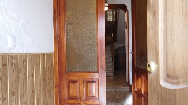 5 soveværelse Byhus til salg i Caniles - € 100.000 (Ref: 9144332)