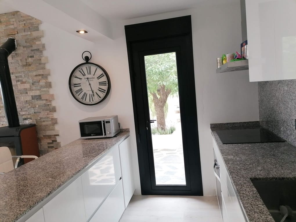 3 soverom Finca/Herregård til salgs i Gor med svømmebasseng - € 199 500 (Ref: 9176962)