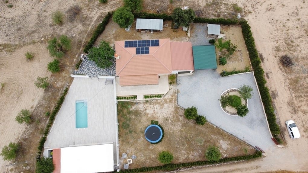 3 soverom Finca/Herregård til salgs i Gor med svømmebasseng - € 199 500 (Ref: 9176962)