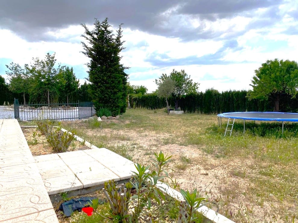 3 soverom Finca/Herregård til salgs i Gor med svømmebasseng - € 199 500 (Ref: 9176962)