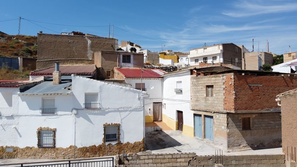 4 soveværelse Byhus til salg i Zujar - € 36.000 (Ref: 9193366)