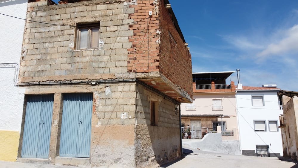 4 soveværelse Byhus til salg i Zujar - € 36.000 (Ref: 9193366)