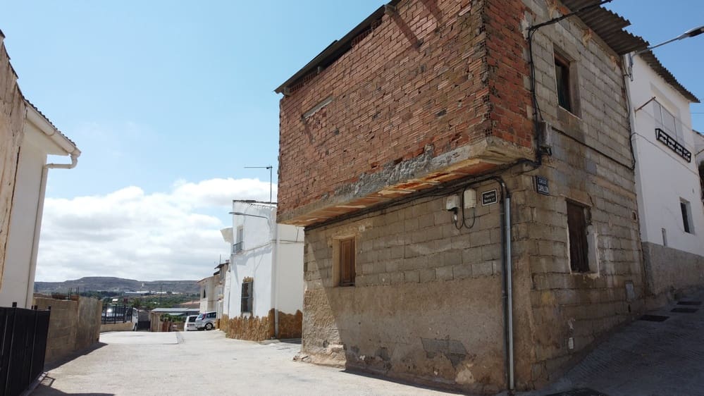 4 soveværelse Byhus til salg i Zujar - € 36.000 (Ref: 9193366)