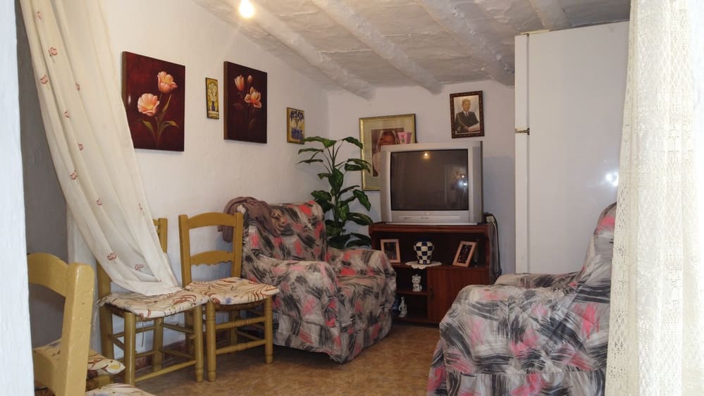 4 soveværelse Byhus til salg i Zujar - € 36.000 (Ref: 9193366)