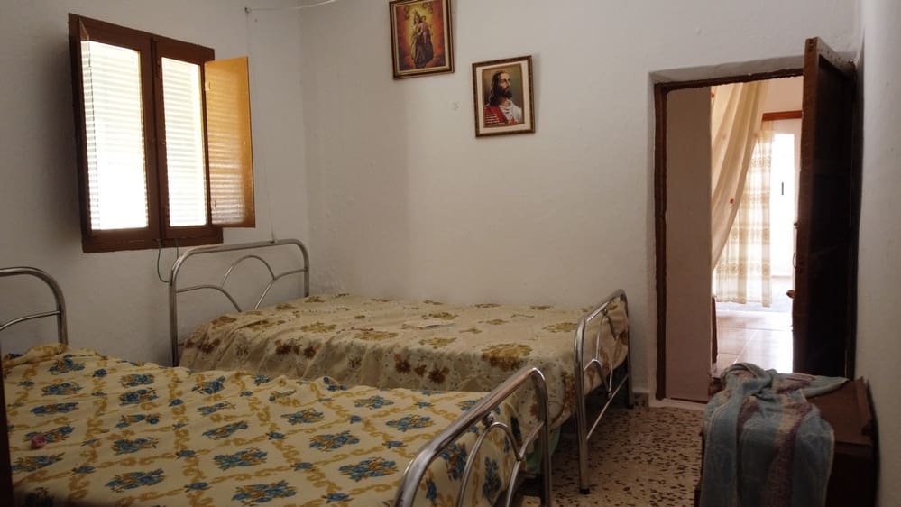 4 soveværelse Byhus til salg i Zujar - € 36.000 (Ref: 9193366)