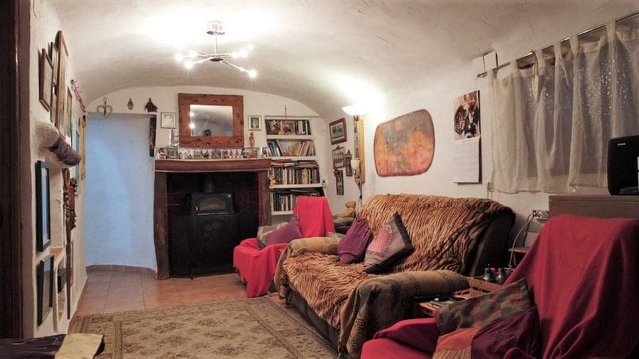 4 soveværelse Hulehus til salg i El Margen - € 100.000 (Ref: 9208942)