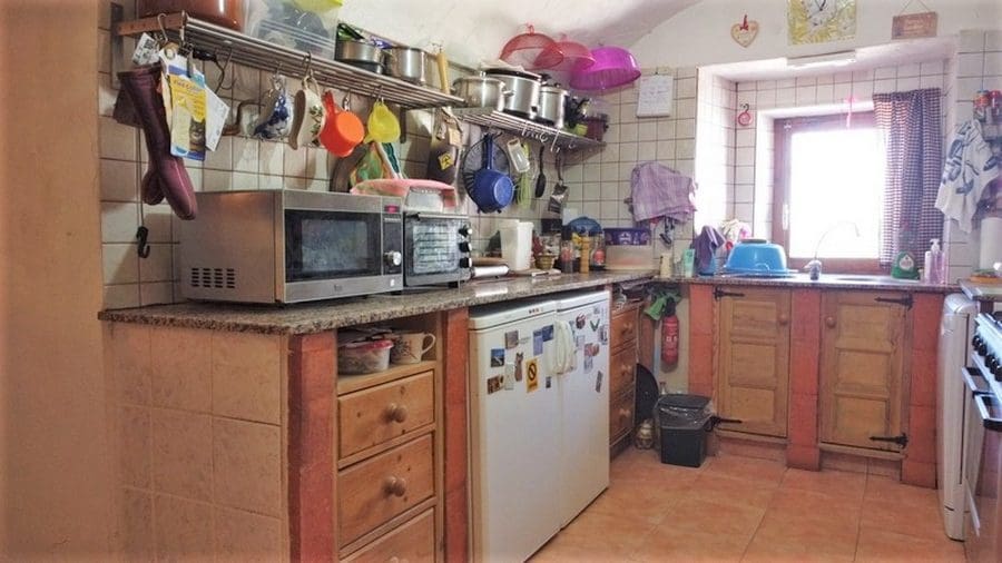 4 soveværelse Hulehus til salg i El Margen - € 100.000 (Ref: 9208942)