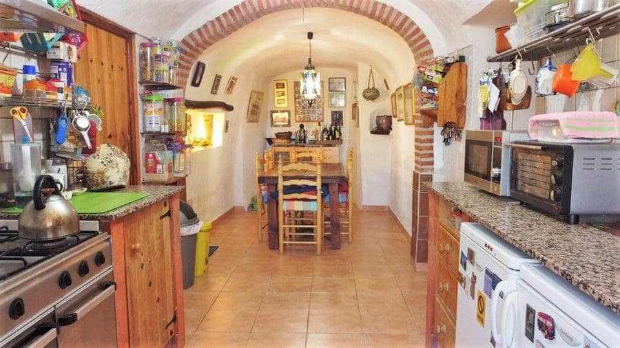 4 soveværelse Hulehus til salg i El Margen - € 100.000 (Ref: 9208942)