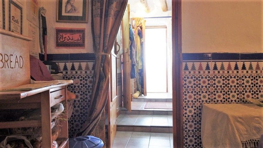 4 soveværelse Hulehus til salg i El Margen - € 100.000 (Ref: 9208942)