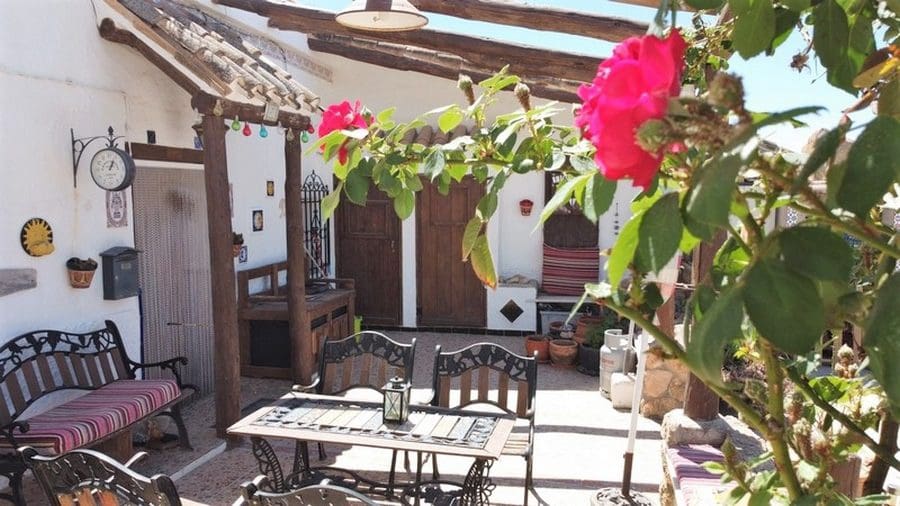 4 soveværelse Hulehus til salg i El Margen - € 100.000 (Ref: 9208942)