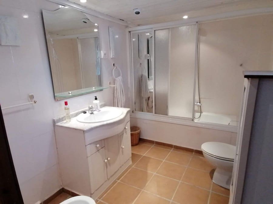 5 soveværelse Byhus til salg i Zujar - € 100.000 (Ref: 9230679)