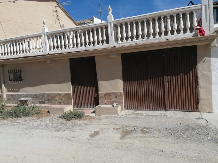 5 soveværelse Byhus til salg i Zujar - € 100.000 (Ref: 9230679)