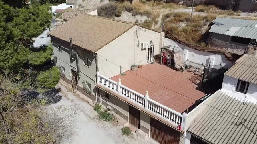 5 soveværelse Byhus til salg i Zujar - € 100.000 (Ref: 9230679)