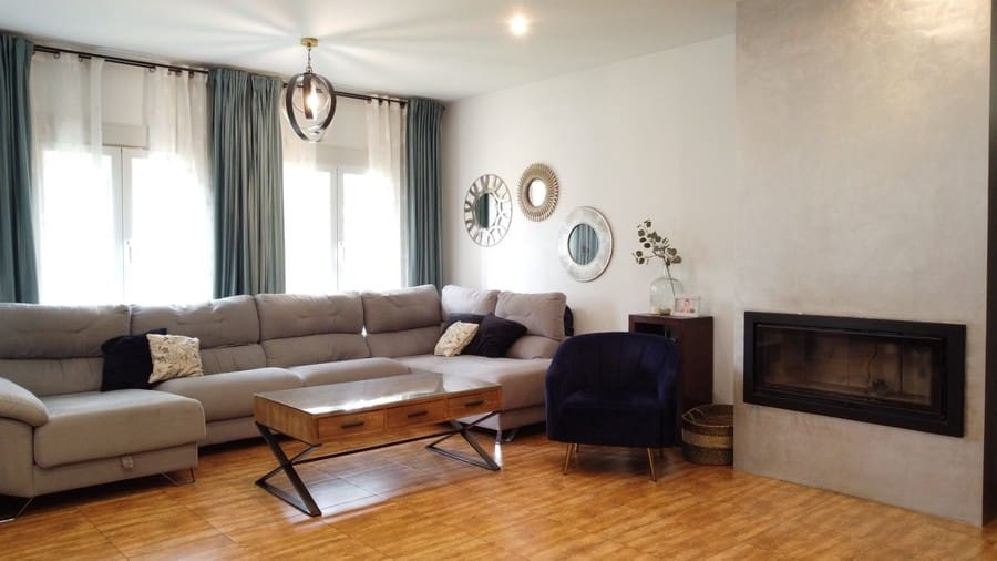 4 soveværelse Finca/Landehus til salg i Zujar med swimmingpool - € 340.000 (Ref: 9230680)