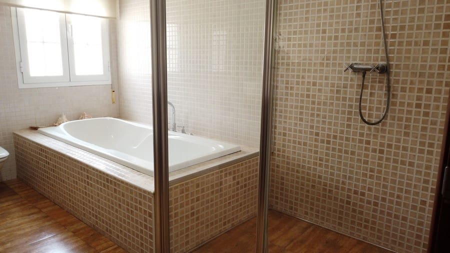 4 soveværelse Finca/Landehus til salg i Zujar med swimmingpool - € 340.000 (Ref: 9230680)