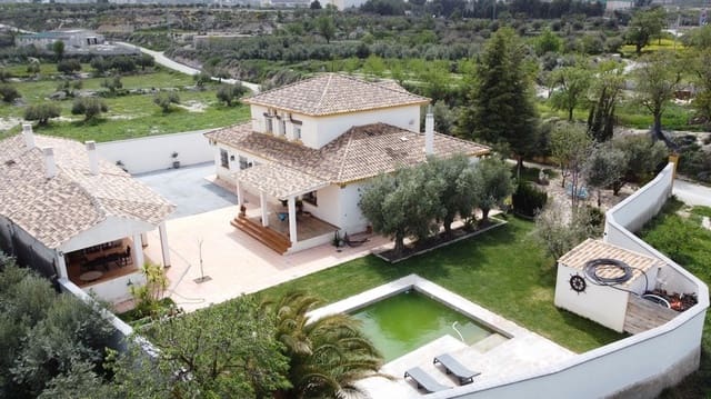 4 soveværelse Finca/Landehus til salg i Zújar med swimmingpool - € 340.000 (Ref: 9230680)