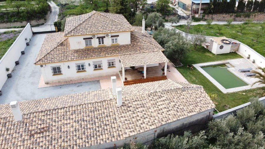 Finca/Casa Rural de 4 habitaciones en Zújar en venta - 299.995 € (Ref: 9230680)