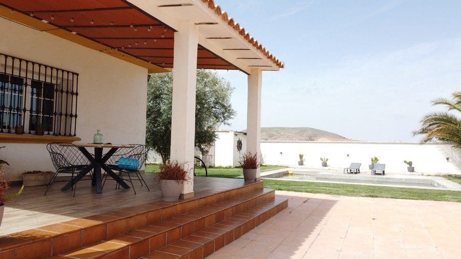 Finca/Casa Rural de 4 habitaciones en Zújar en venta - 299.995 € (Ref: 9230680)