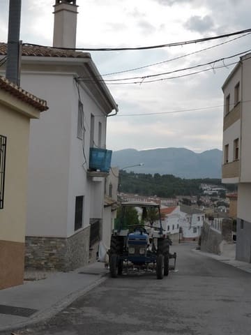 4 soveværelse Byhus til salg i Benamaurel - € 79.000 (Ref: 9234916)