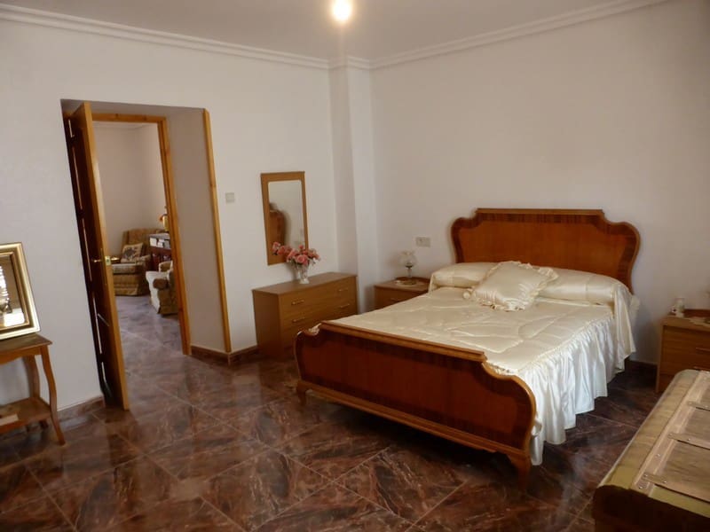 4 soveværelse Byhus til salg i Benamaurel - € 79.000 (Ref: 9234916)